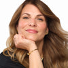 Make-up & Hair Artist Kerstin Hajdu mit fertigem Look ohne Schminkfehler. 