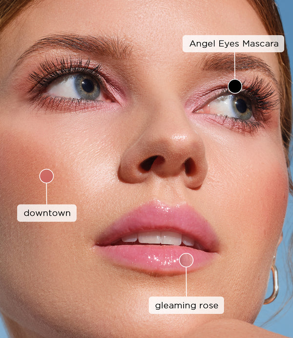Shoppe das komplette Rosy Spring Make-up, und bring direkt mehr Frische und Farbe in Deinen Look