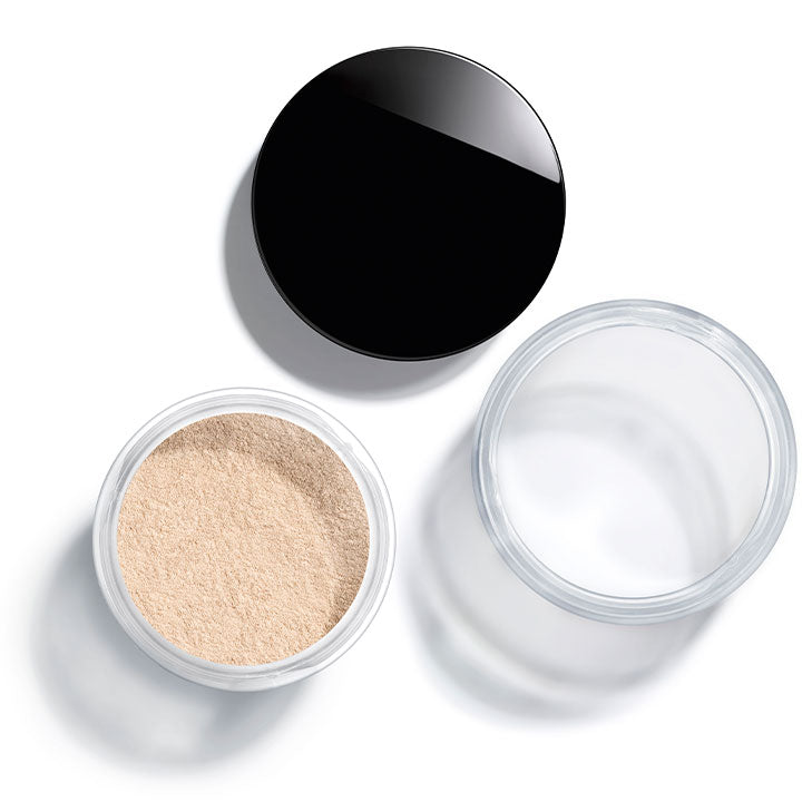 Herausnahme der Dose des Translucent Loose Powder