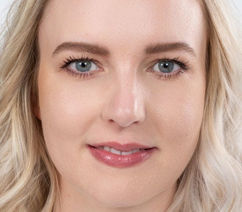 Vorher- und Nachher-Effekt beim Schminktipp Make-up bei Hautproblemen